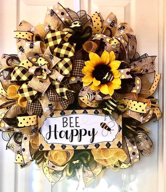 Bumble Bee Welcome Wreath
