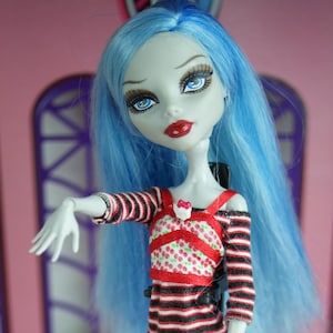 Monster High Signature Series First 1 Wave Ghoulia Yelps doll Mattel 2010 #53