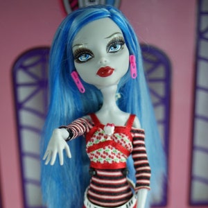 Monster High Signature Series First 1 Wave Ghoulia Yelps doll Mattel 2010 #25
