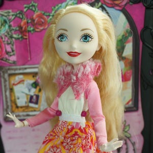 Ever After High Epic Winter Apple White doll Mattel 2016