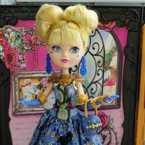 Muñeca Blondie Lockes de Ever After High Thronecoming Mattel 2014 #8