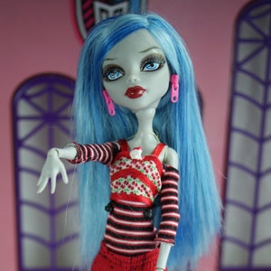 Monster High Signature Series First 1 Wave Ghoulia Yelps doll Mattel 2010 #14
