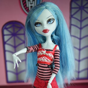 Monster High Signature Series First 1 Wave Ghoulia Yelps doll Mattel 2010 #57