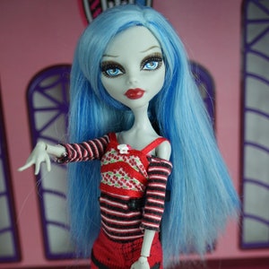 Monster High Signature Series First 1 Wave Ghoulia Yelps doll Mattel 2010 #55