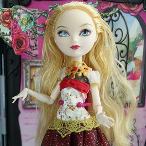 Ever After High Legacy Day Apple White doll Mattel 2013 #1
