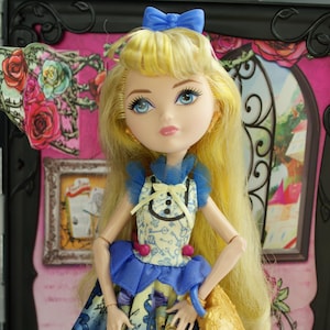 Ever After High Core Royals and Rebels Ola 1 Primer Capítulo Muñeca Blondie Lockes Mattel 2013 #5