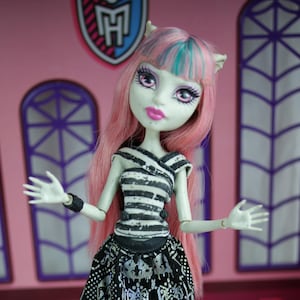 Monster High Wave 4 Rochelle Goyle Puppe Mattel 2012 #29