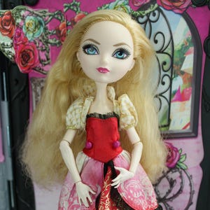 Ever After High Core Royals and Rebels Wave 1 First Chapter Apple White doll Mattel 2013 #1