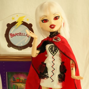 Bratzillaz Series 1 Jade J'Adore doll  MGA Entertainment 10s #6