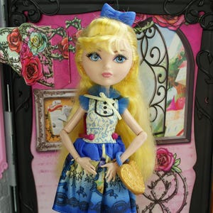 Ever After High Core Royals and Rebels Ola 1 Primer Capítulo Muñeca Blondie Lockes Mattel 2013 #8