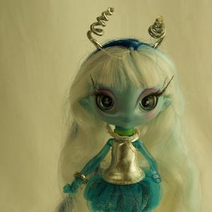 Poupée Novi Stars Una Verse et animal de compagnie Molecule MGA Entertainment 2012 #2