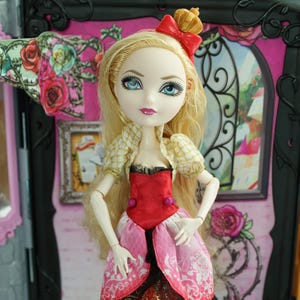 Ever After High Core Royals and Rebels Wave 1 First Chapter Apple White doll Mattel 2013 #8