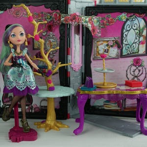Ever After High Hat Tastic Madeline Hatter doll Mattel 2014
