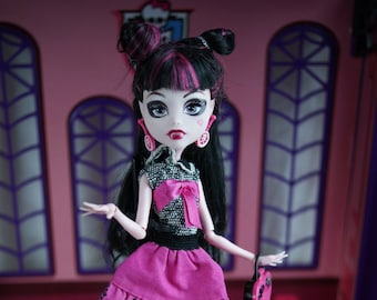 Voiture Cabriolet Monster High Sweet 1600 anniversaire Draculaura jouet  figurine