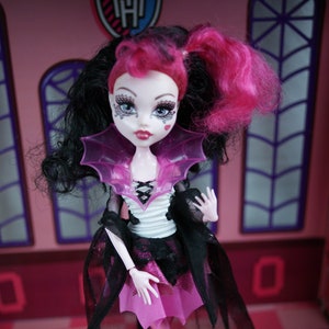 Monster high draculaura ghouls rule hotsell