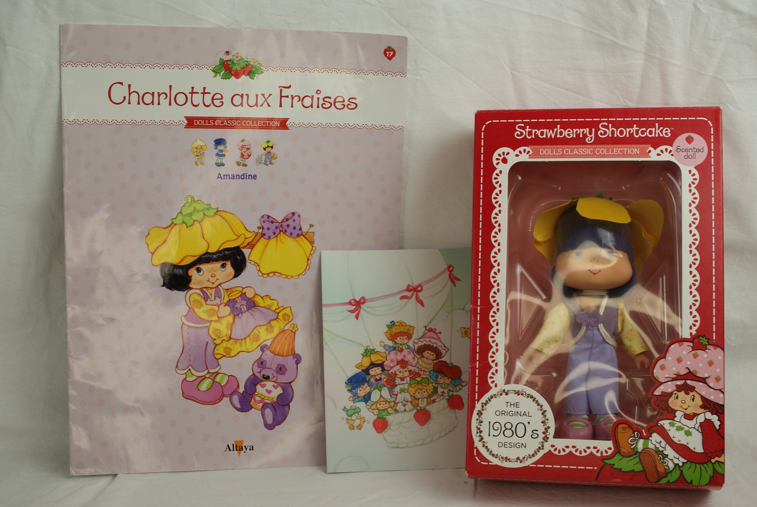 Poupée Charlotte aux fraises + Mascotte Strawberry Shortcake DOLL