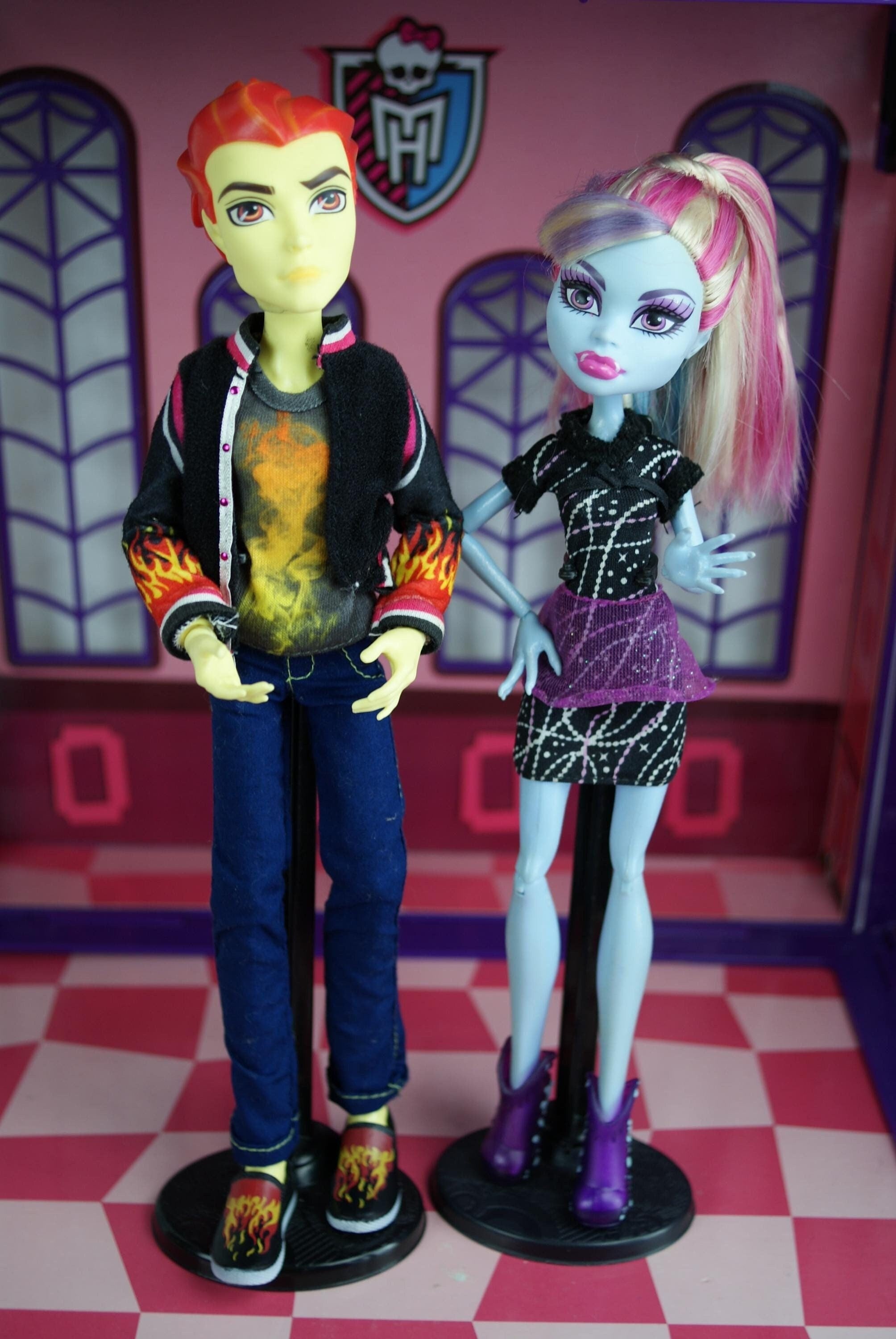 マテル　モンスターハイ　人形　ヒース　バーン Monster high heath burns doll - Etsy 日本