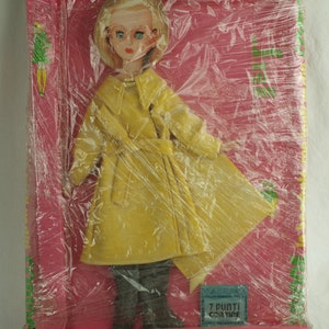 CINTRE METAL accessoire pour poupée Cathie de Bella cintre jaune