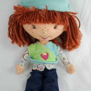 Strawberry Shortcake Berry Soft plush rag doll Bandai 00s