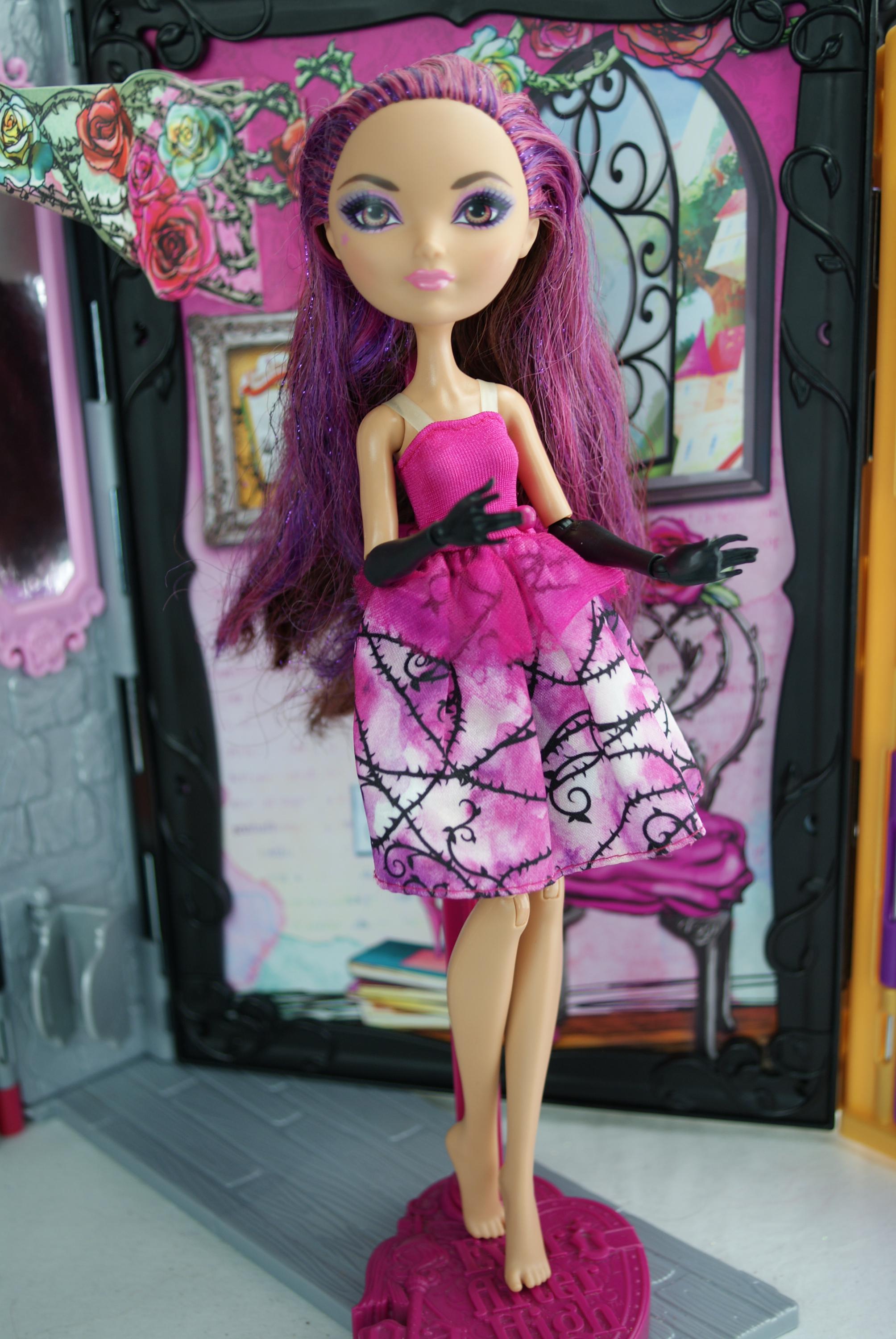 Poupée Ever After High Briar Beauty - Neuve