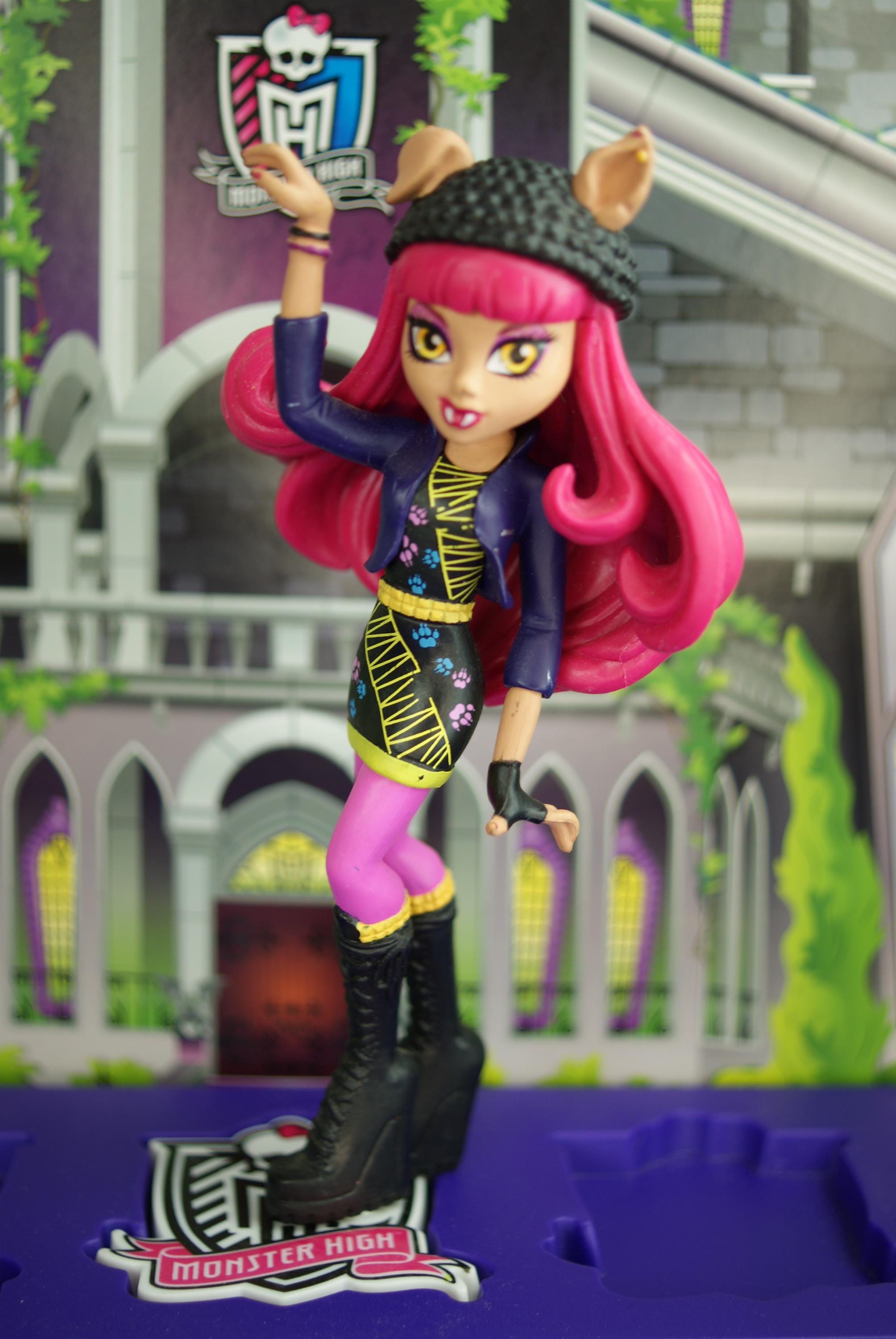 Monster High Collection #23 Howleen Wolf Figure RBA Figurine