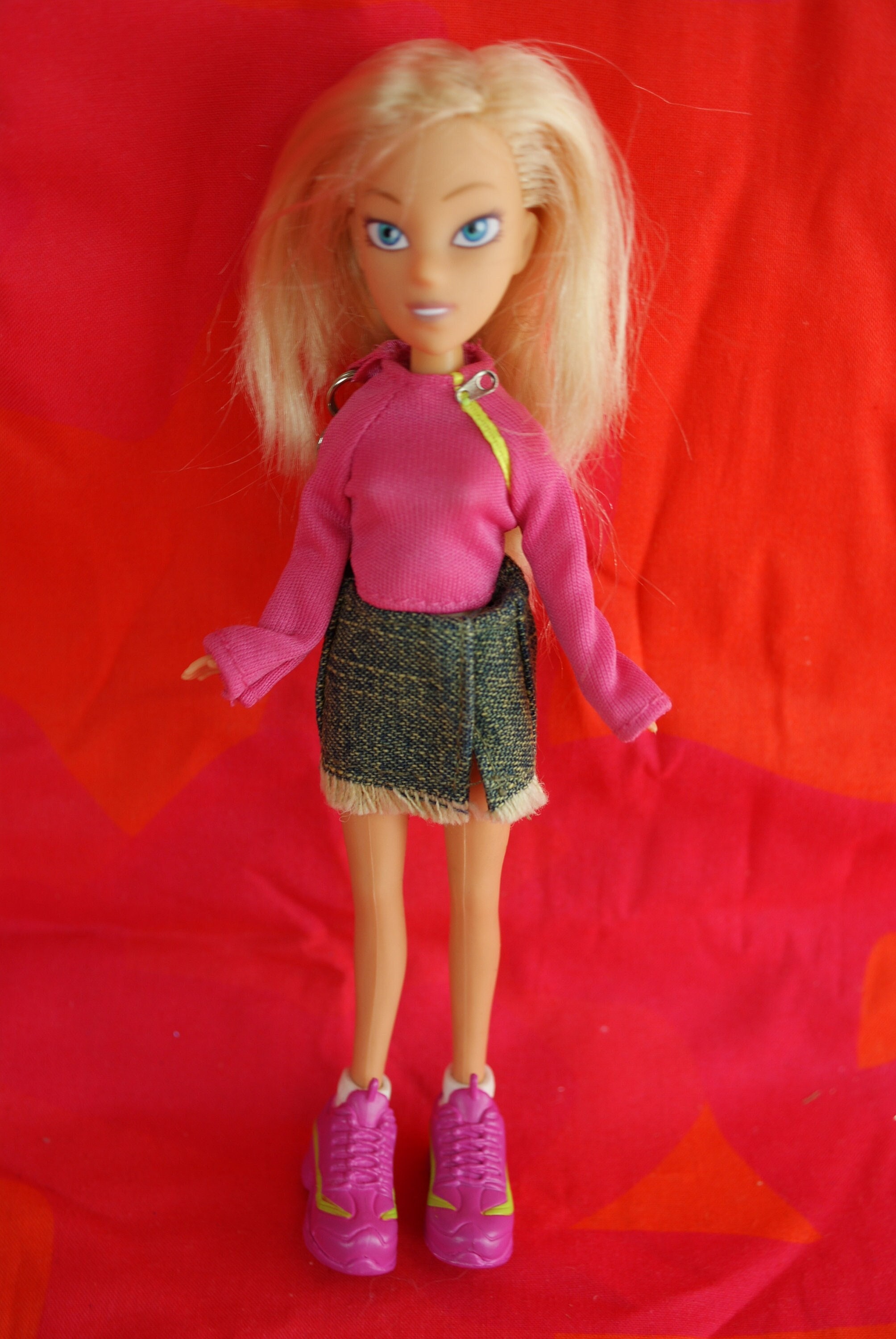 Disney W.I.T.C.H. Cornelia Keychain Doll 7