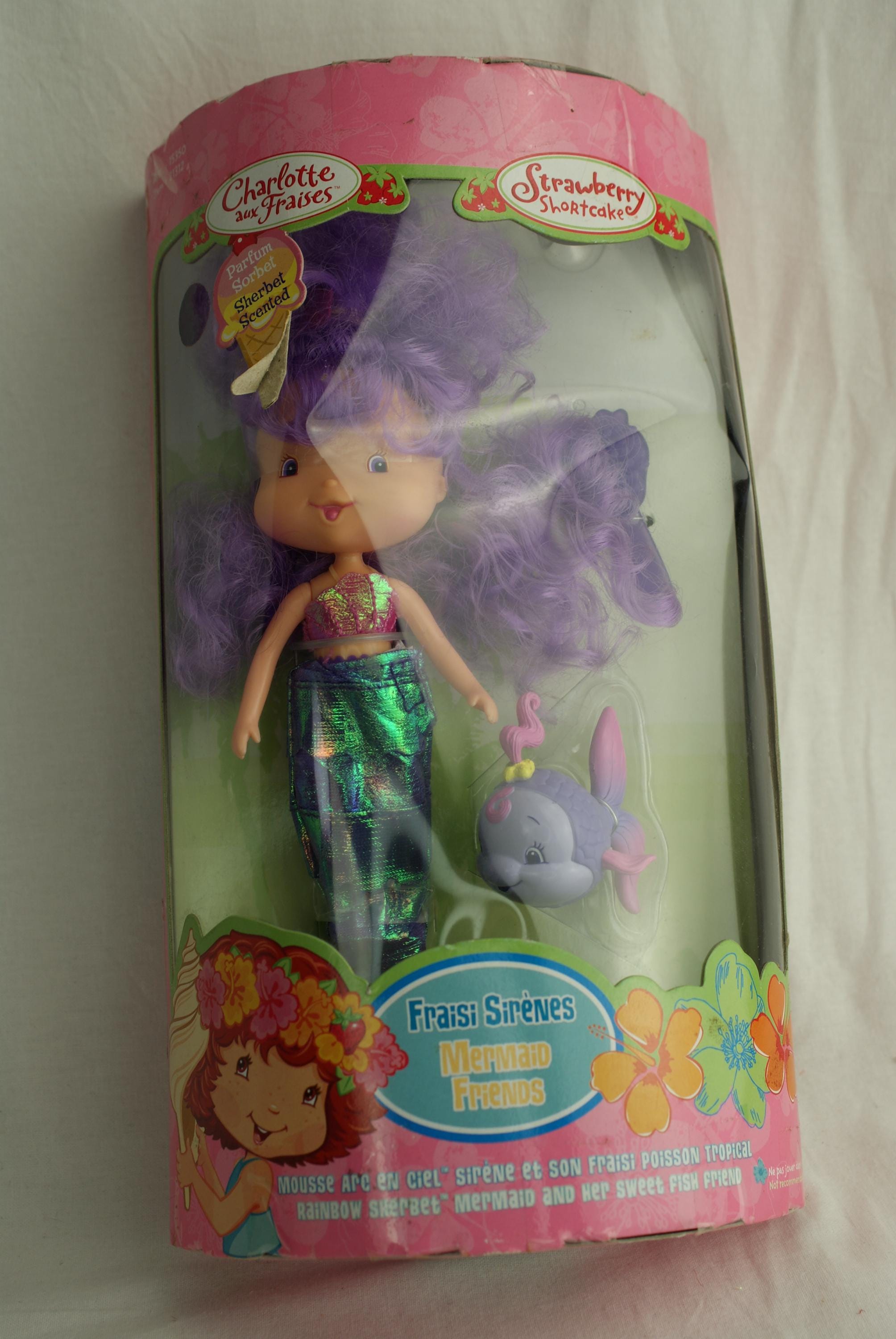 Poupée Strawberry Shortcake Fashion Doll The Loyal Subjects Charlotte
