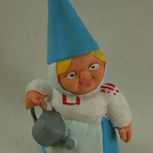 David the Gnome Rien Poortvliet David de Kabouter pvc figure Lisa watering can blue female 80s 2