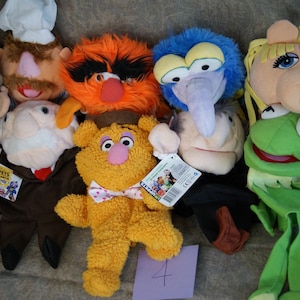 Muppets hand puppets 8 figures plush Jim Henson Disney Kermit Miss Piggy Statler Waldorf Gonzo Swedish Chef Animal Fozzie 2012 #4