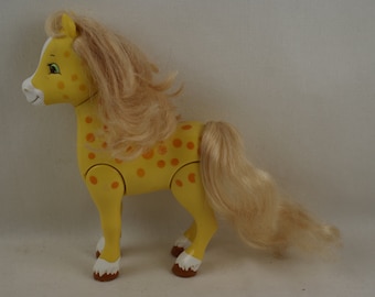 Strawberry Shortcake Strawberryland Fillies Fillie Parade Honey Pie horse pony Bandai 00s