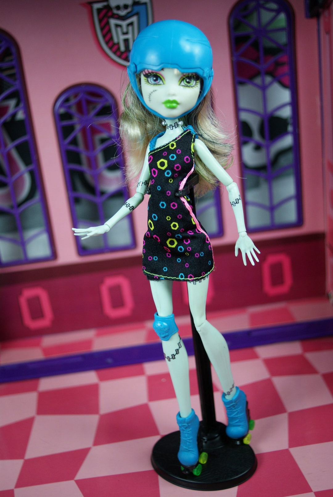 Monster High Original Favorites Frankie Stein Doll 2012 Mattel