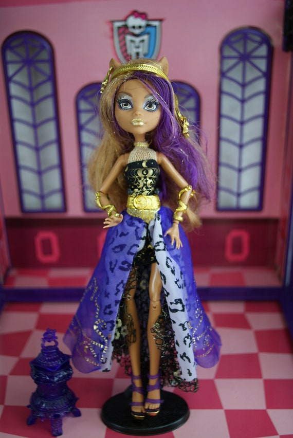 057 Boneca Ever After High - Raven / Mattel 2012 / Art