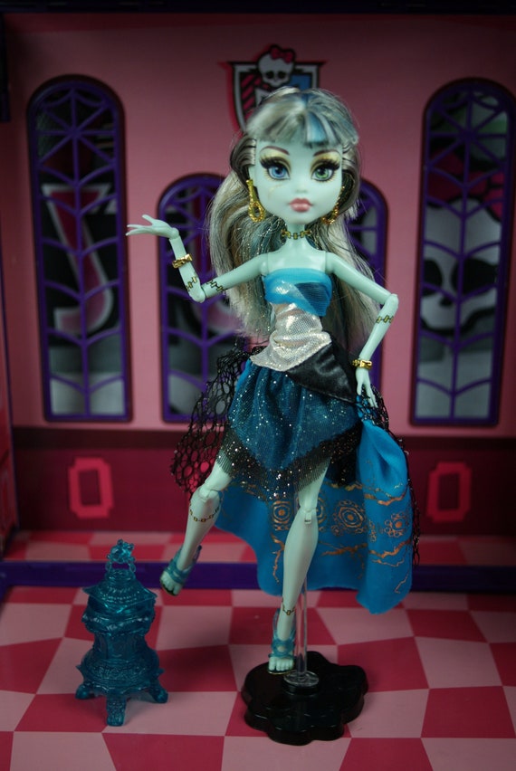 Monster High Frankie Stein 13 Wishes Haunt the Casbah mu eca
