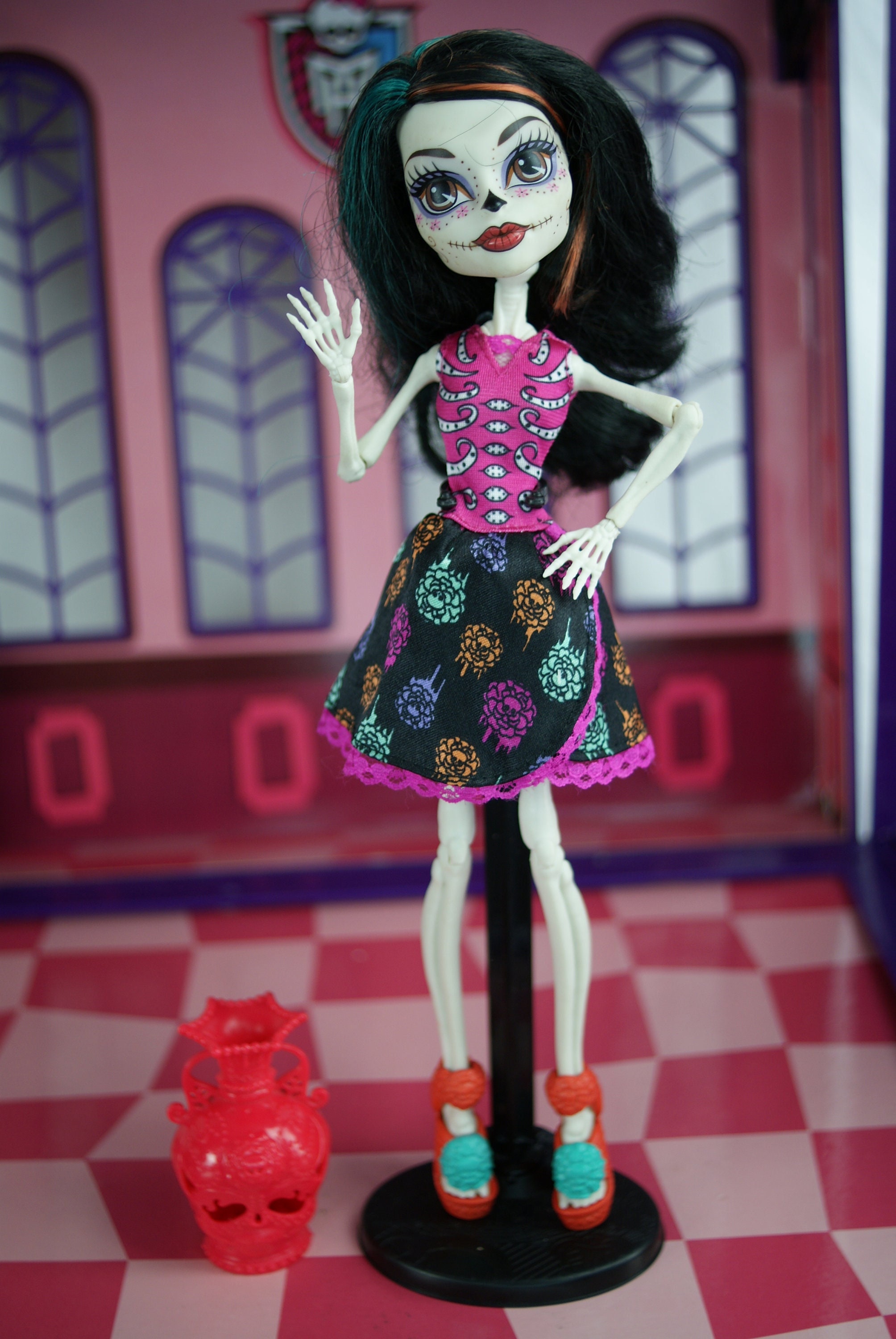  Monster High Art Class Draculaura Doll : Toys & Games