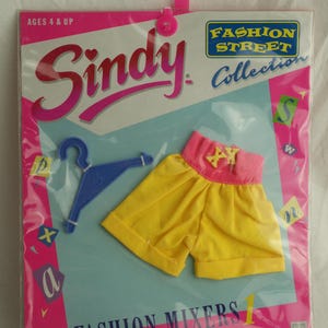 Sindy Fashion Street Collection Fashion Mixers gele short Hasbro MOC-kaart 1988