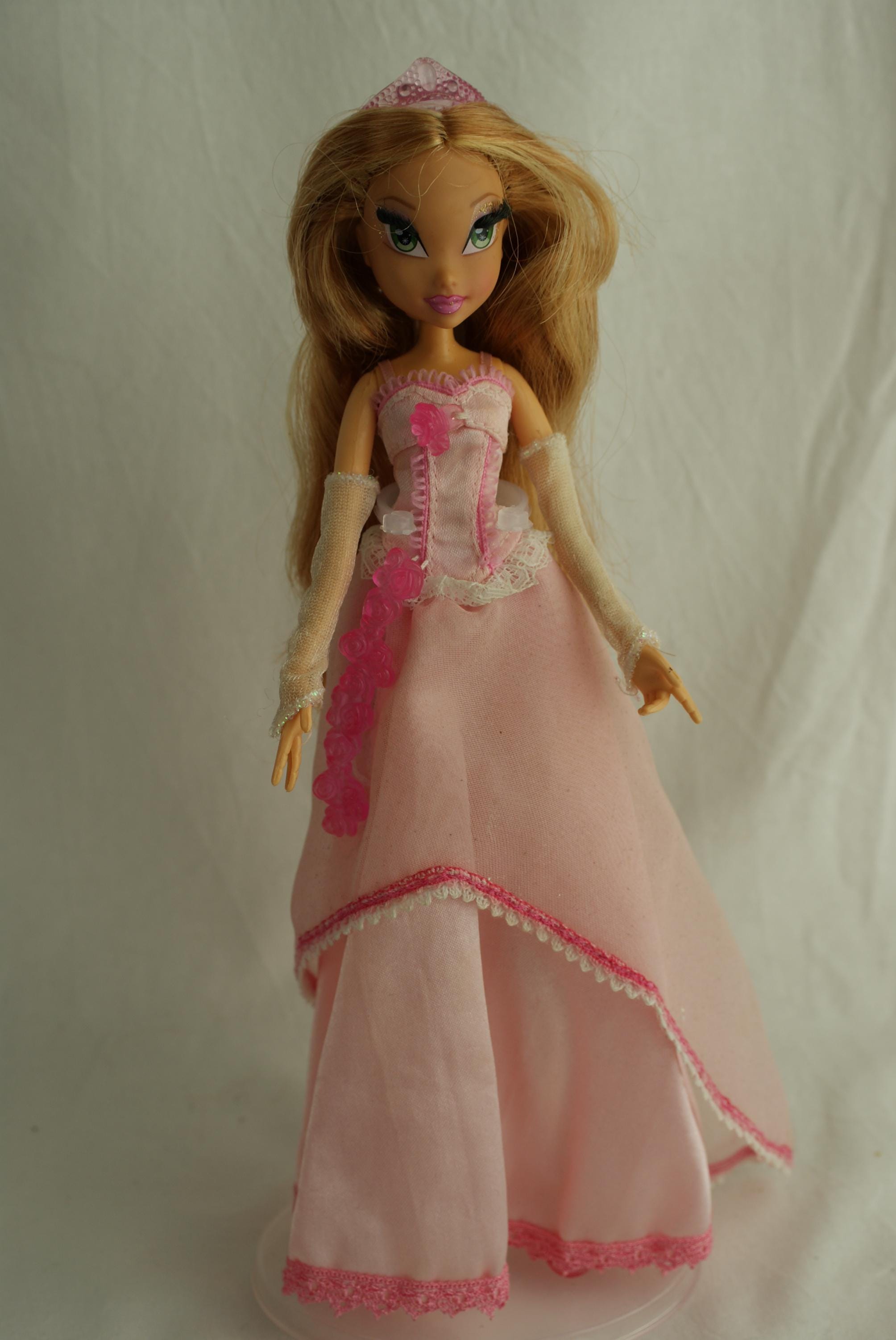 Winx Club Royal Lights Flora Doll Mattel 2005 #2 - Etsy