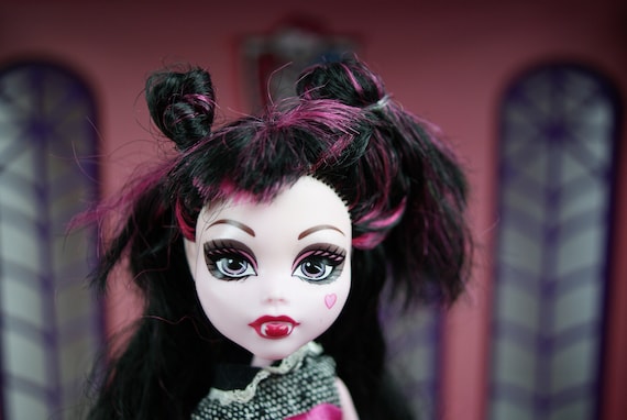 Monster High Forbitten Love Draculaura Doll Mattel