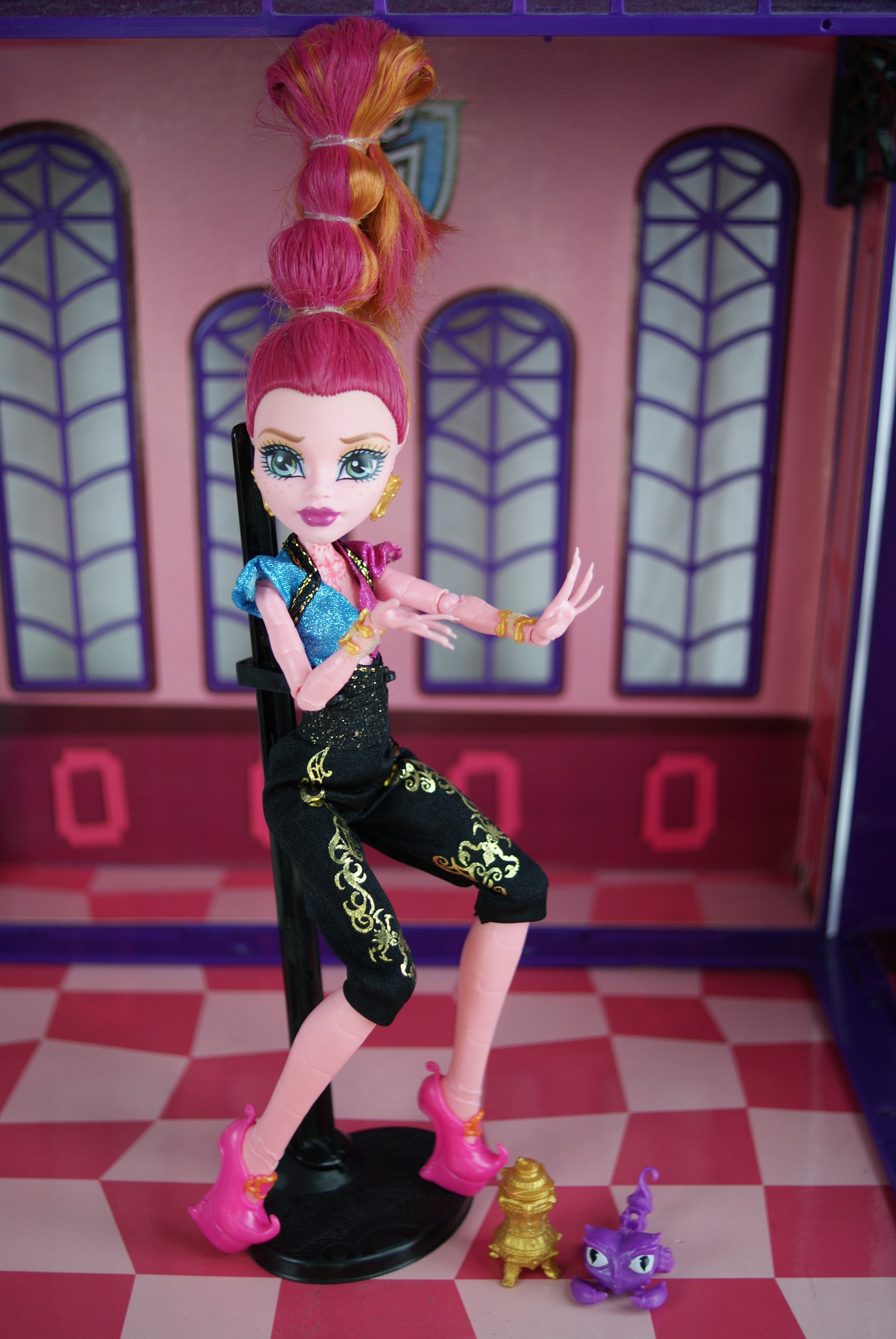 Monster High Gigi Grant Doll and Pet Sultan 13 Wishes Mattel 2013