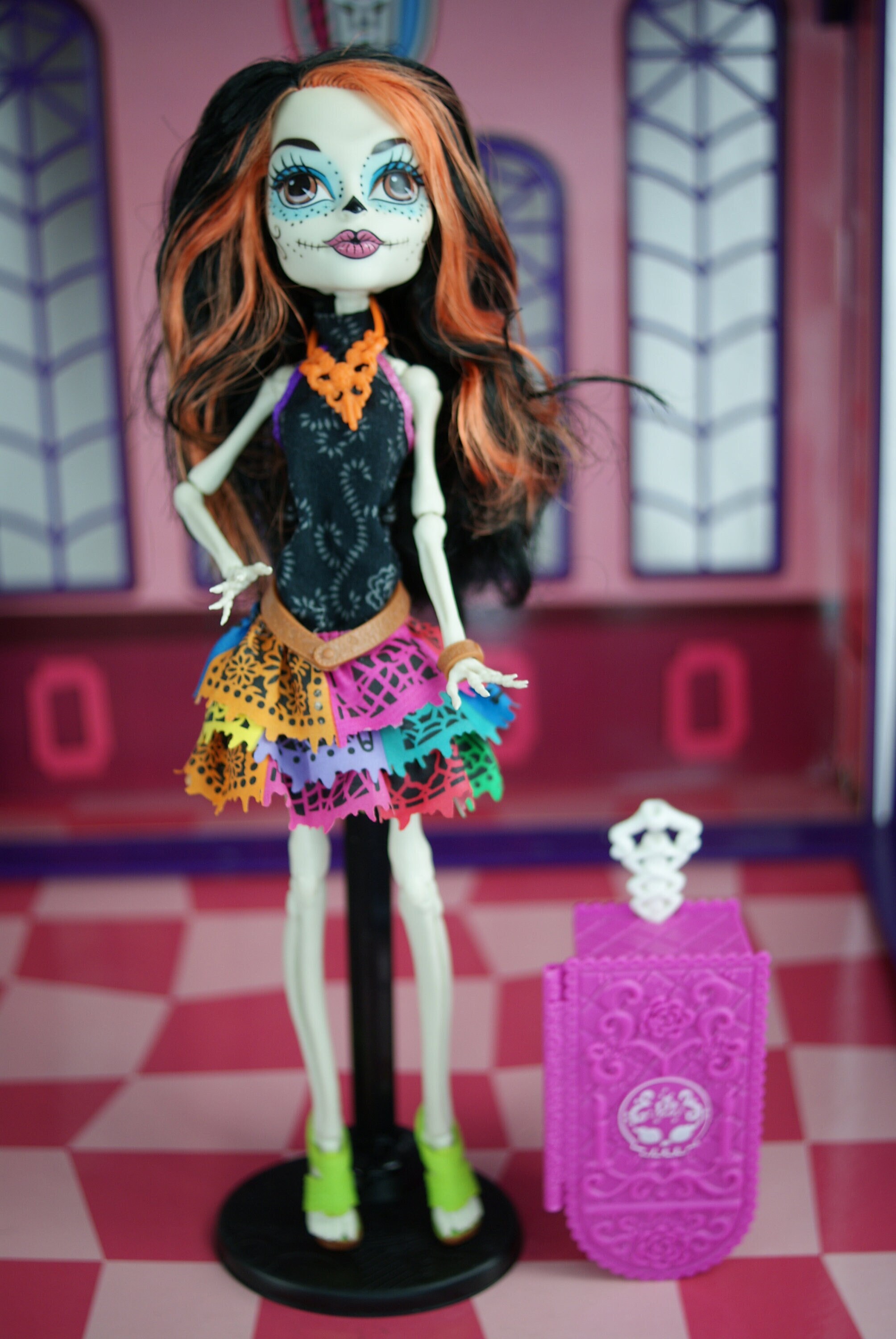 Poupées Monster High originales habillées d'accessoires de collection  Escapade Spectra Ghouls / Haunted Twyla / Skelita / Bunny Lapin, choisissez  une poupée -  France
