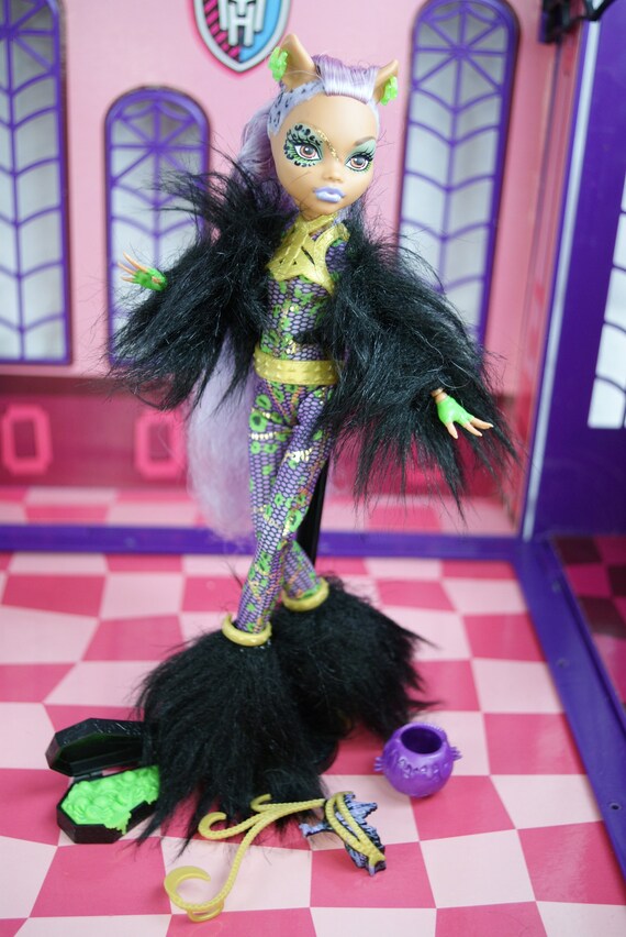 Monster High Clawdeen Wolf Basic- Mattel