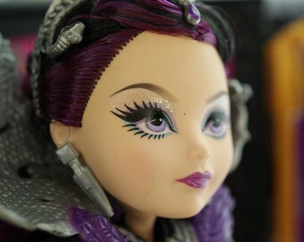 Mattel CBT96 Poupée Ever After High Thronfest Raven Queen