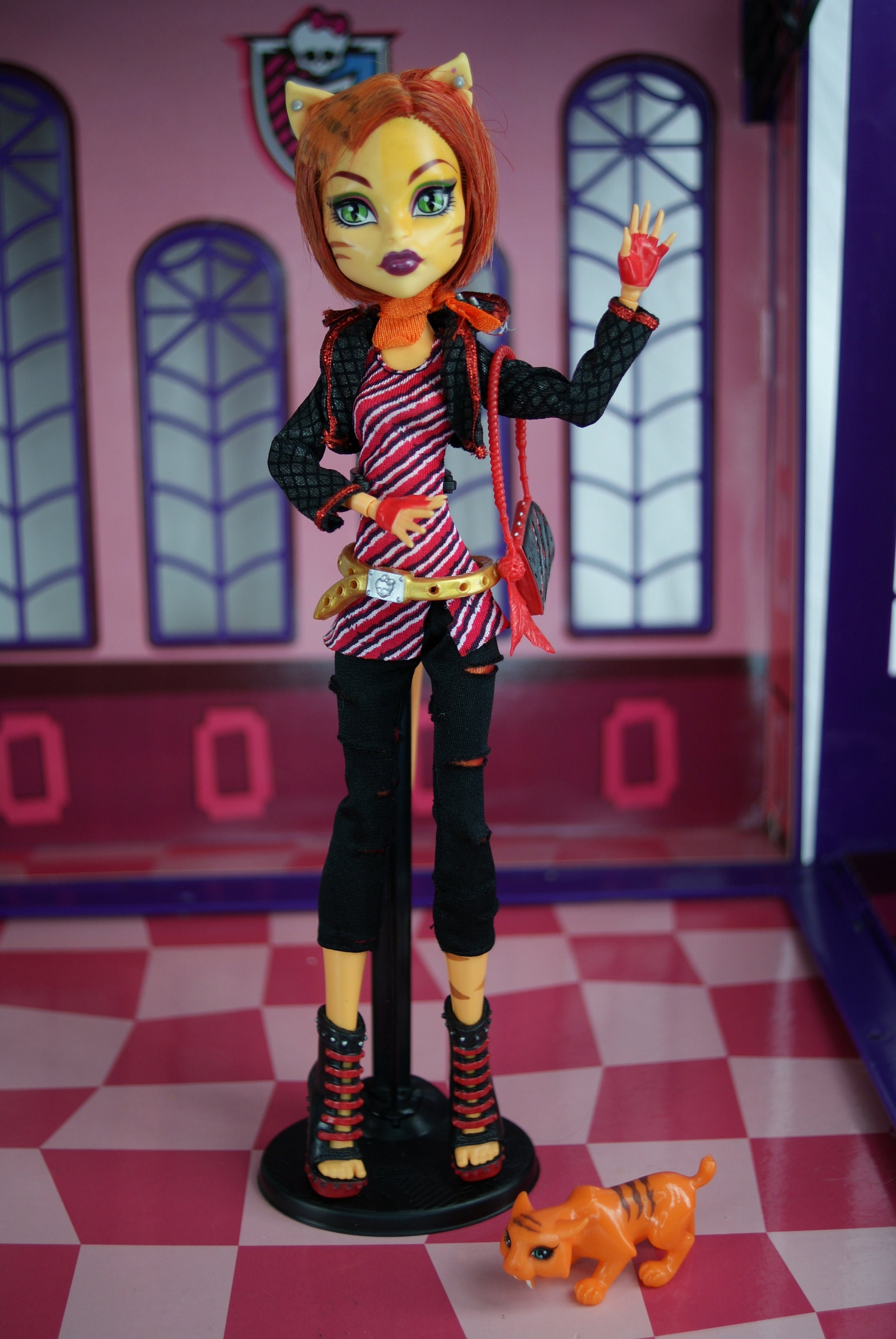 Monster High Toralei Stripe Basic first wave doll and Sweet Fang Mattel  2011 #4