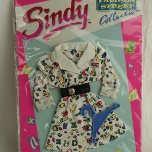 Sindy Fashion Street Collection Fashion Mixers-jurk met alfabet Hasbro MOC-kaart 1988