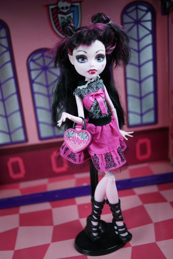 Boneca Mattel Monster High Draculaura Rosa - Compre Agora