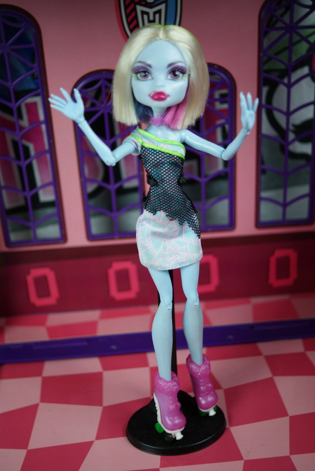 Monster High Abbey Bominable Skultimate Roller Maze Doll 2012