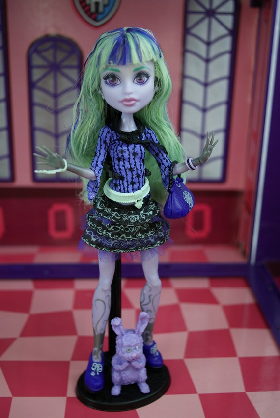  Monster High 13 Wishes Twyla Doll : Toys & Games