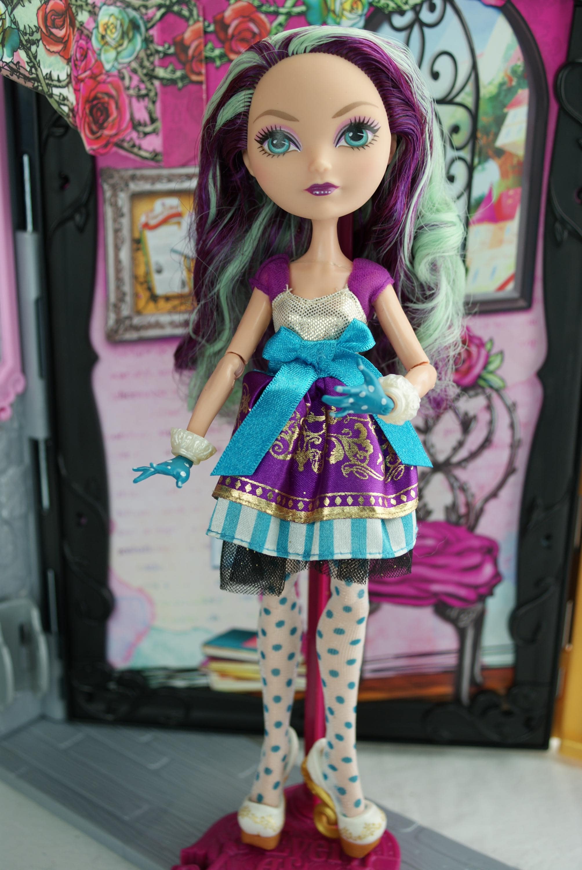 Ever After High Original Core Royals and Rebels First Chapter