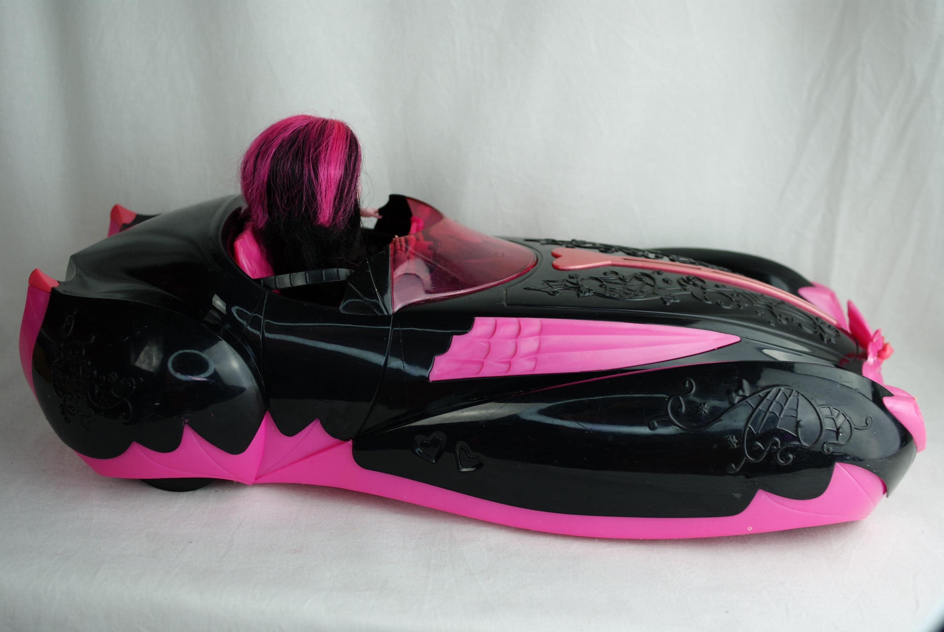 Monster High Sweet 1600 Roadster Car and Draculaura Doll Mattel 