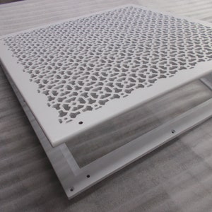 Otwór kanału powrotnego powietrza 16"x24" z ramą filtra | Ciężka odlewana aluminiowa osłona kanału (18"x26" ogółem) | Malowana proszkowo