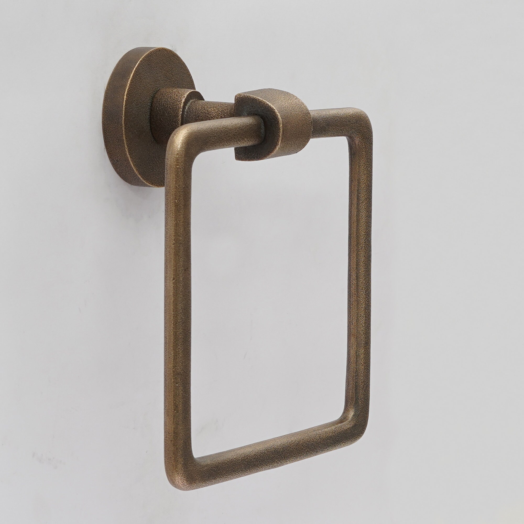 Massiver bronzefarbener quadratischer Badhandtuch Ring 6 | Etsy